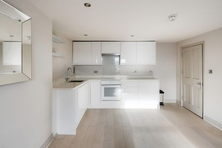 2 Bed Flat - Photo 5