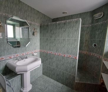 Location Appartement 3 pièces 80m² MILLAU 12100 - Photo 3