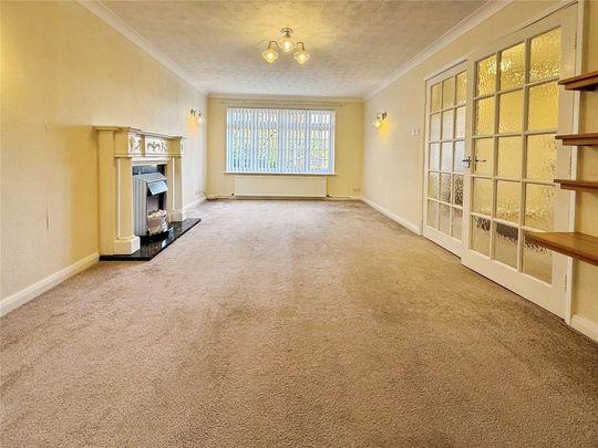 4 bedroom detached house to rent - Photo 1