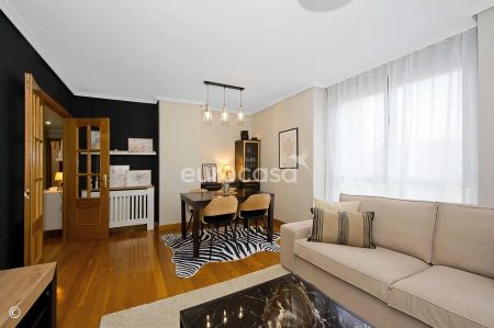 Piso de alquiler en La Pereda - Photo 3