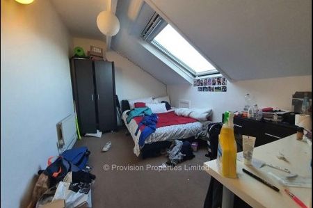 6 Bed Student Houses Leeds - Photo 4