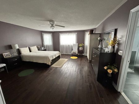 For Lease - 5579 Creditrise Place, Mississauga, Ontario - Photo 2