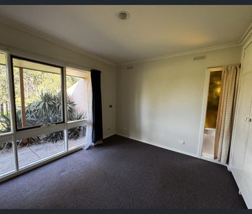 Spacious Family Living - Photo 4