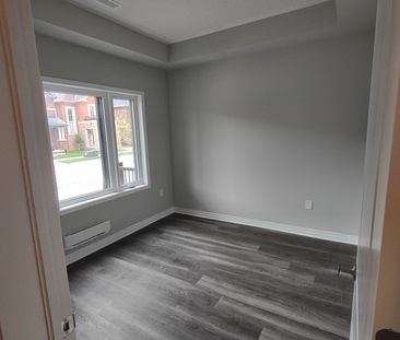 For Lease - 62 Kaitting Trail Unit# 48, Oakville, Ontario - Photo 2