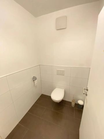 NEUWERTIGE 3 ZIMMERWOHNUNG MIT BALKON UND TG - NÄHE HAUPTBAHNHOF" - Foto 5