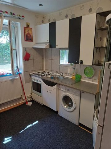 Camera - Tractorul - Fotografie 2