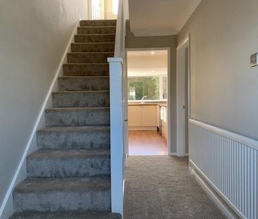 3 bedroom semi-detached house to rent - Photo 2