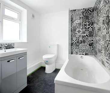 2 Bedroom House to let - Photo 3