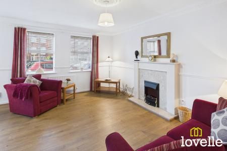 2 bedroom Flat To Let - Photo 1