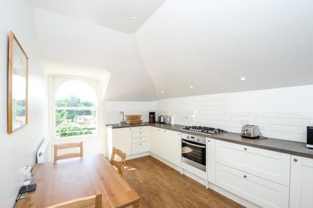 3 bedroom apartment to rent - Photo 5