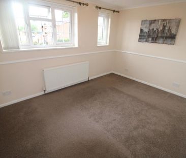 2 bedroom semi-detached house to rent - Photo 3