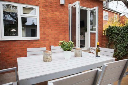 Kennet Court, Reading, Berkshire, RG1 - Photo 5