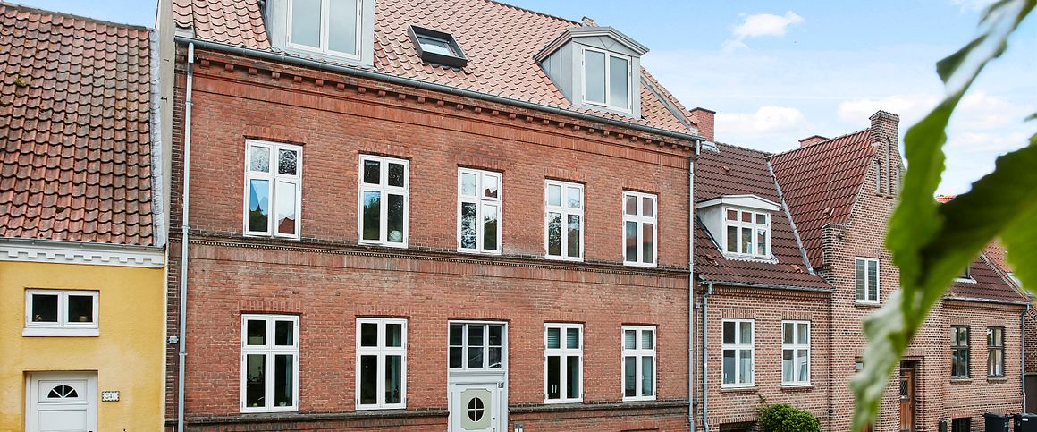 2 værelses lejlighed på 49m2 med altan - Photo 1