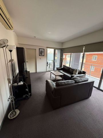 East Perth - Photo 3
