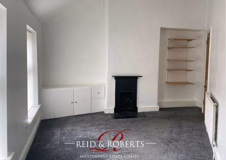 To Let 1 Bed Flat Water Street, Mold Per Month £625 pcm - Photo 2