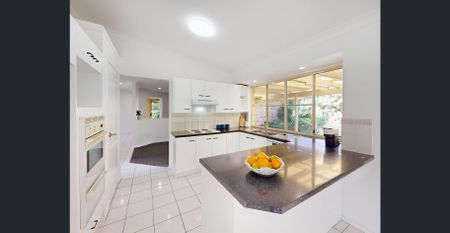 Spacious Multi Living Family Home - Photo 2