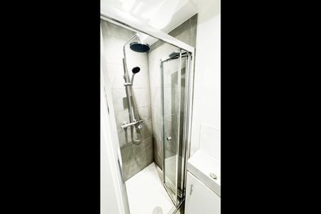 Studio Flat, Edmeston Close, E9 - Photo 4