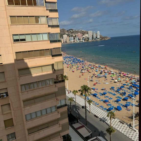4 room luxury Flat for rent in Benidorm, Valencia - Photo 2