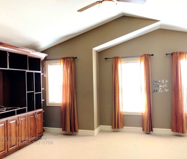 GORGEOUS 4 BED+DEN+BONUS ROOM HOUSE W/ DOUBLE ATTACHED GARAGE & BSM... - Photo 6