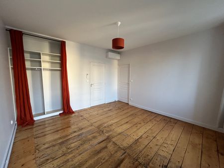 Location Appartement 3 pièces 122m² AGEN 47000 - Photo 4