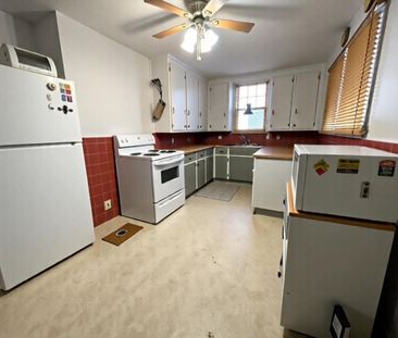 For Lease - 16 Kingsway Drive Unit# Upper Unit, Hamilton, Ontario - Photo 2