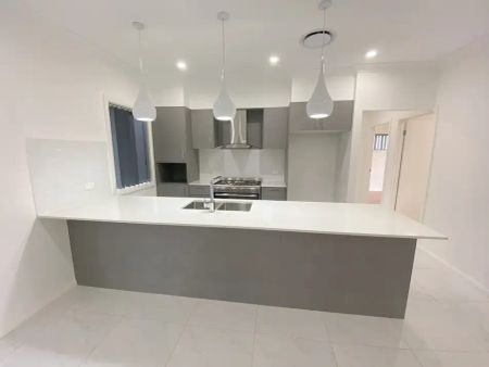 Modern Family Home! - Photo 4