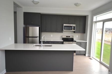 For Lease - 326 Gisborne Place, Kanata, Ontario - Photo 2
