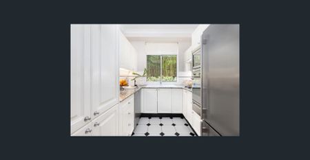 Spacious 3 Bedroom Garden Apartment In A Prime Chatswood Location - Photo 2