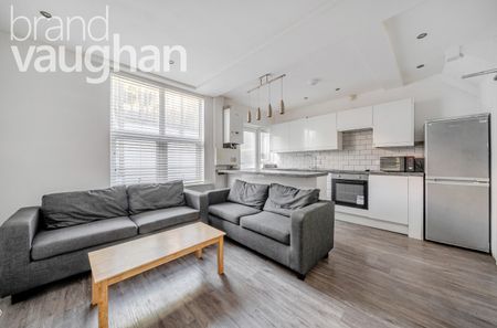 6 bedroom terraced house to rent - Photo 2