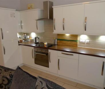 Apartment 2 3 Sandown Park, Kings Road, Belfast, BT5 6JP - Photo 5