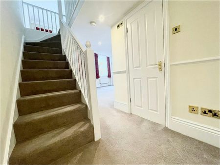 Flat to rent on - Photo 4