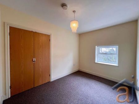 Chestnut Gardens, Park Avenue, PR9 - Photo 2