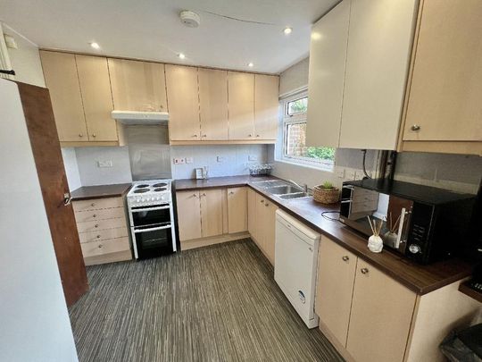 4 bedroom house to rent - Photo 1