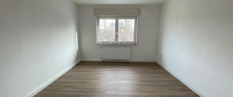 Frisch saniert: Großzügige 1-Zimmerwohnung mit Balkon - Foto 1