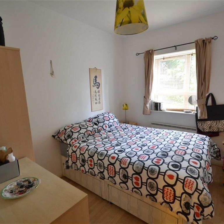 3 Bed Flat, St. Wilfrids Street, M15 - Photo 1