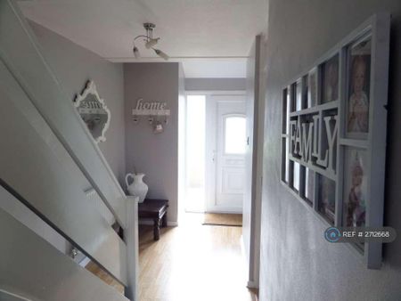 2 bedroom terraced house to rent - Photo 5