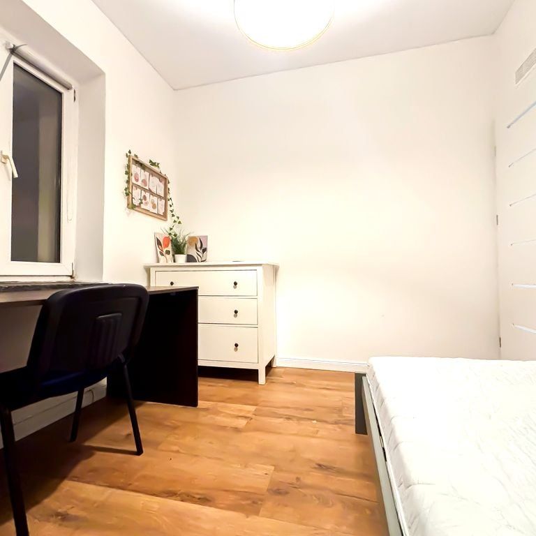 Pokój, ul. Kobierzyńska - Zdjęcie 1