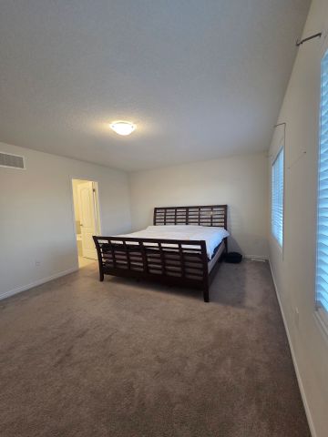 For Lease - 204 Maclachlan Avenue, Haldimand, Ontario - Photo 5