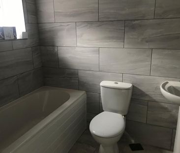 2 bedroom link detached house to rent - Photo 3
