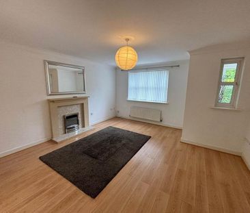 4 bedroom detached house to rent - Photo 3