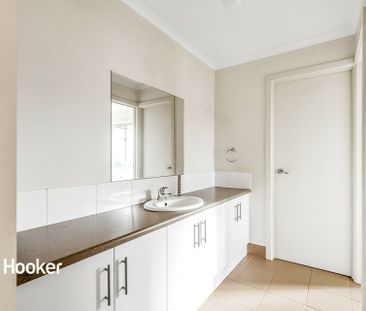 Quiet & Convenient Location Living! - Photo 6