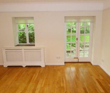 2 bedroom character property to rent - Photo 4