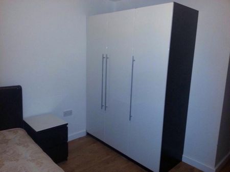 3 bedroom private hall to rent - Photo 4