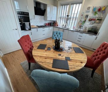 3 bedroom flat to rent - Photo 3