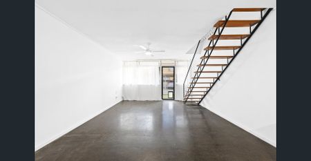 2-Bedroom Unit in Prime Broadbeach Location! - Photo 2