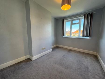 3 bedroom semi-detached house to rent - Photo 4