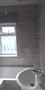 3 Bed Semi-Detached House, Lilac Road, SO16 - Photo 3