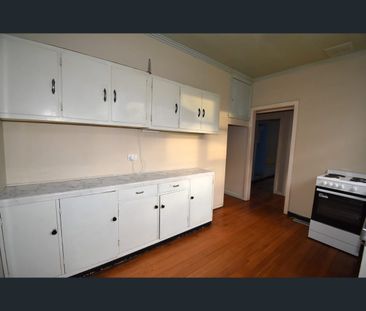 17 Curley Street, Brighton East, Vic 3187 - Photo 4