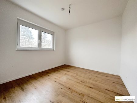 Lichtdurchflutete 2-Zimmer-Wohnung mit Balkon und Stellplatz! - Photo 2