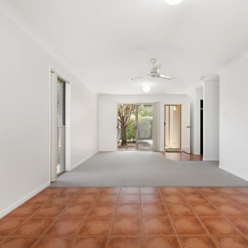 Contemporary 3-Bedroom Townhouse with Ensuite & Courtyard - Photo 1